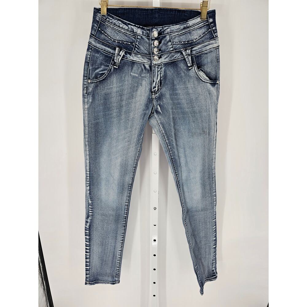 GOGO Star Women's Blue Pockets Belt Loop Mid Rise Button Closer Jeans Size 30